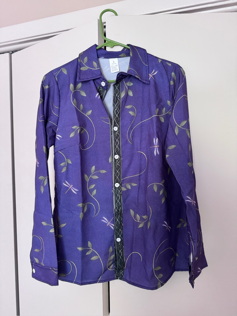 Women's Purple Floral Button-Front Shirt with Contrast Placket